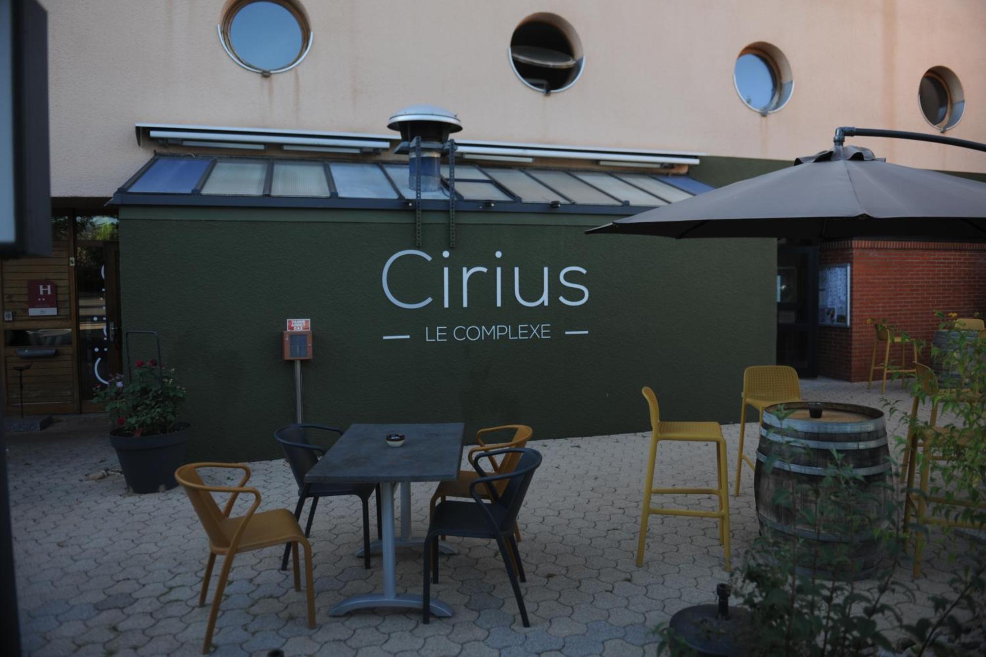 Hotel Restaurant Cirius Montrond-les-Bains Exterior photo