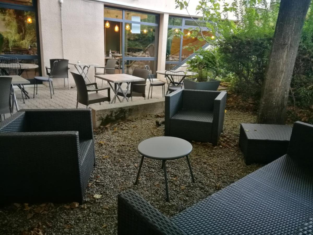 Hotel Restaurant Cirius Montrond-les-Bains Exterior photo